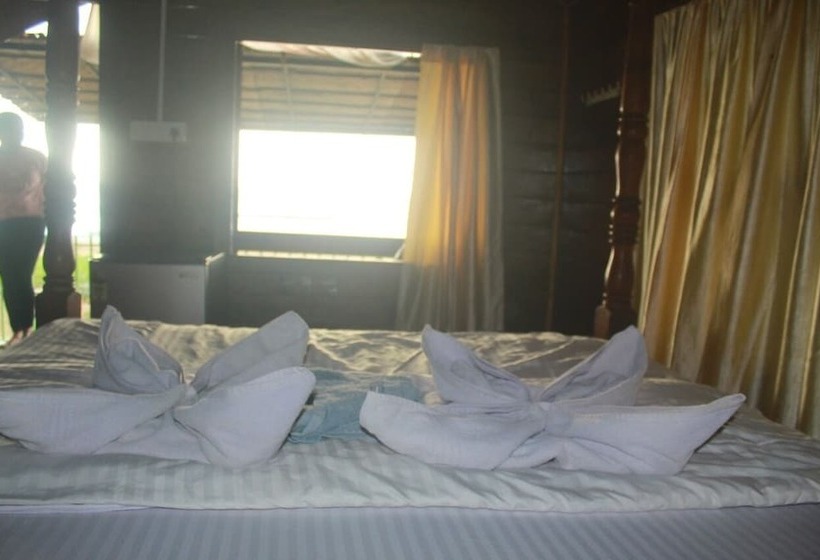 ホテル Sami Beach Huts