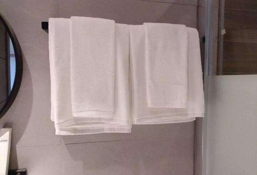 ホテル Acro Residences