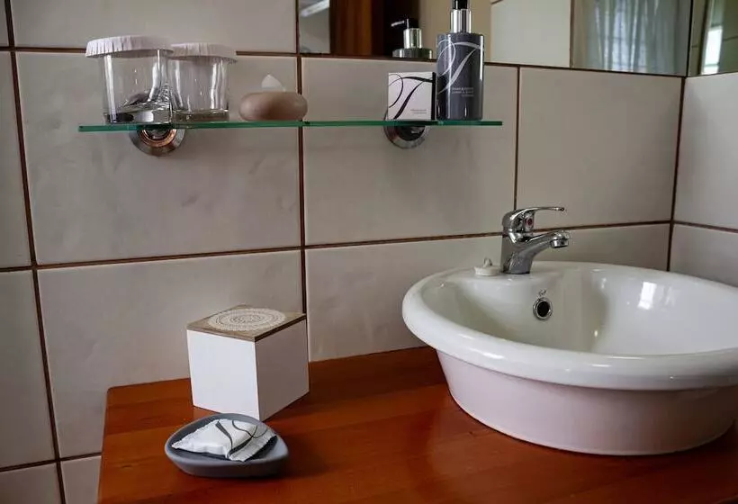 Buya Futhi Bed & Breakfast