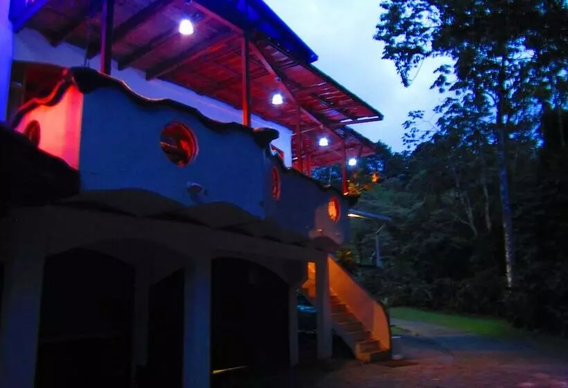 Hotelli Agua Inn