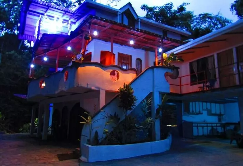 Hotelli Agua Inn