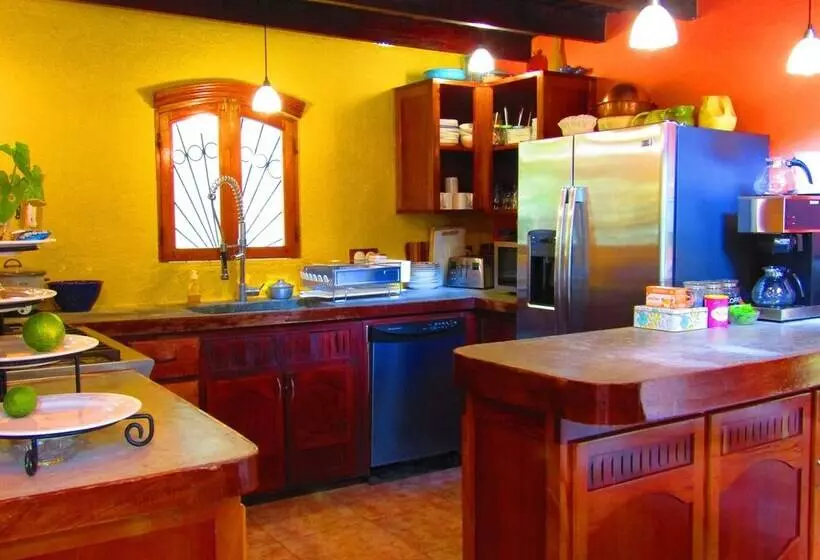 Hotelli Agua Inn