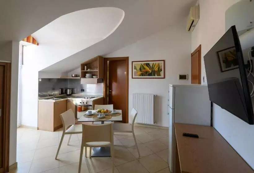 ホテル & Apartments Sasso