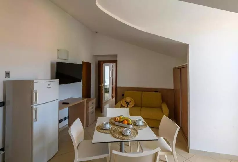 ホテル & Apartments Sasso