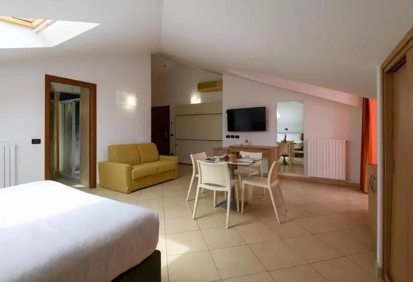 ホテル & Apartments Sasso