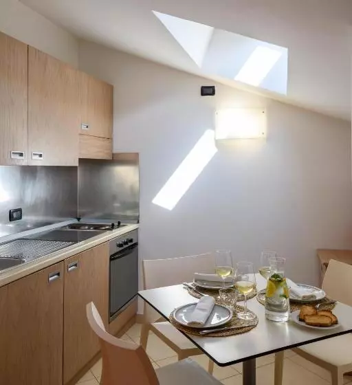 ホテル & Apartments Sasso
