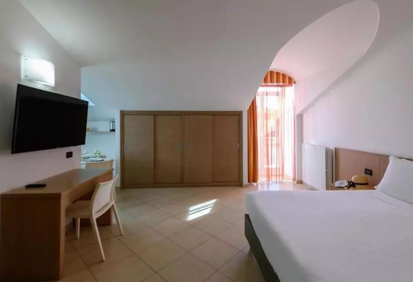 ホテル & Apartments Sasso