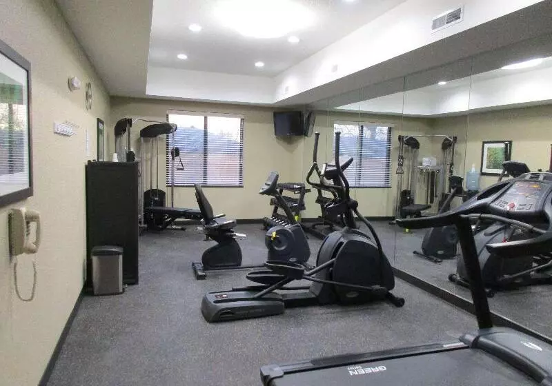ホテル Best Western Plus Fairview Inn & Suites