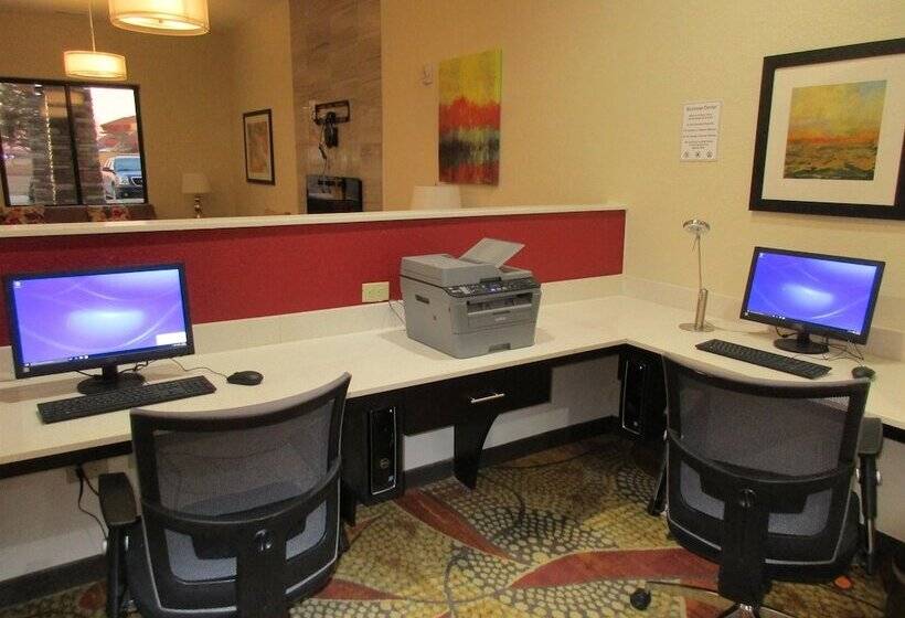 호텔 Best Western Plus Fairview Inn & Suites