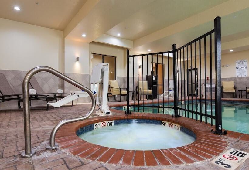 호텔 Best Western Plus Fairview Inn & Suites