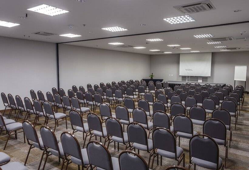 Otel Blue Tree Towers Valinhos