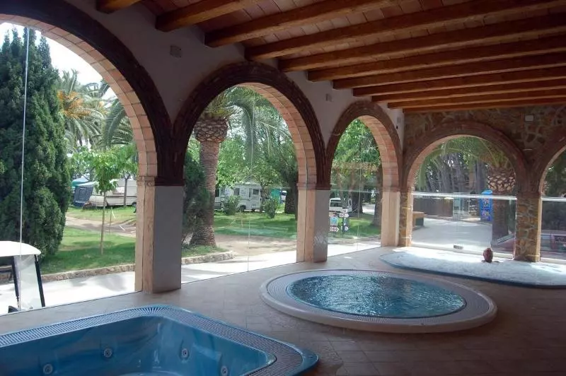 ホテル Camping & Resort La Torre Del Sol