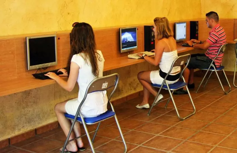 ホテル Camping & Resort La Torre Del Sol
