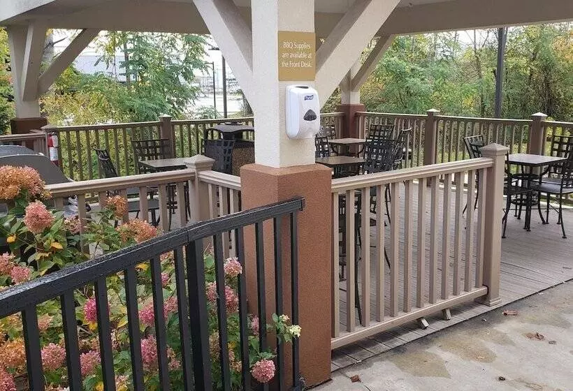 ホテル Candlewood Suites Grove City   Outlet Center, An Ihg