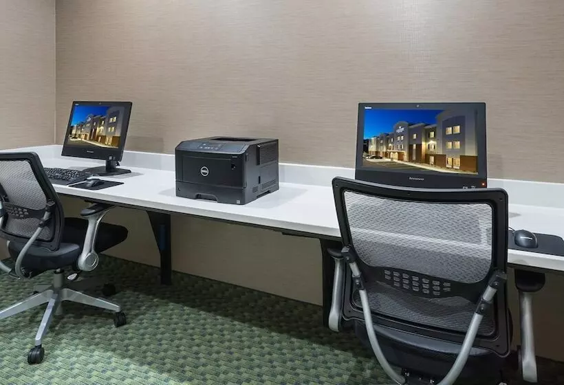 ホテル Candlewood Suites Grove City   Outlet Center, An Ihg