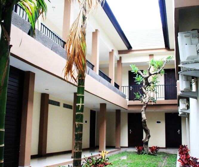 ホテル Collection O Grand Pondok Puri Ayu