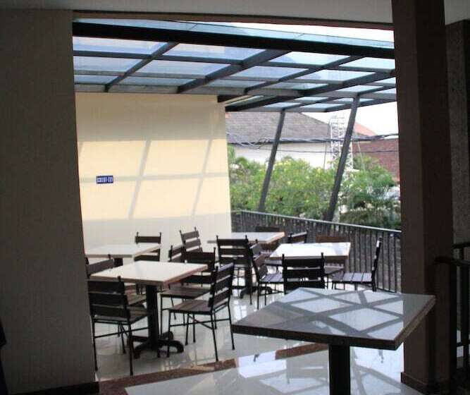 ホテル Collection O Grand Pondok Puri Ayu