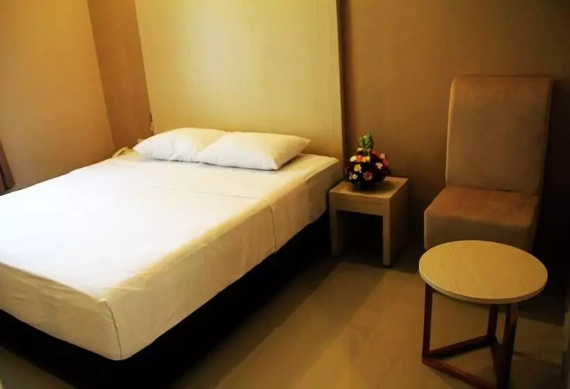 ホテル Collection O Grand Pondok Puri Ayu