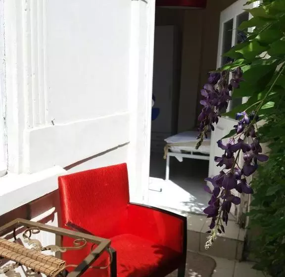 هتل Guest House El Greco