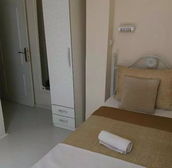 هتل Guest House El Greco