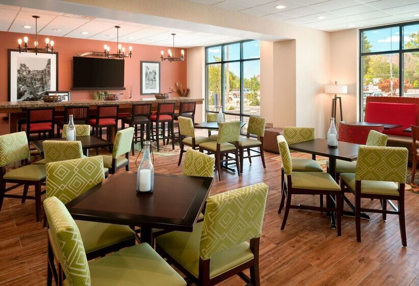 هتل Hampton Inn Kanab