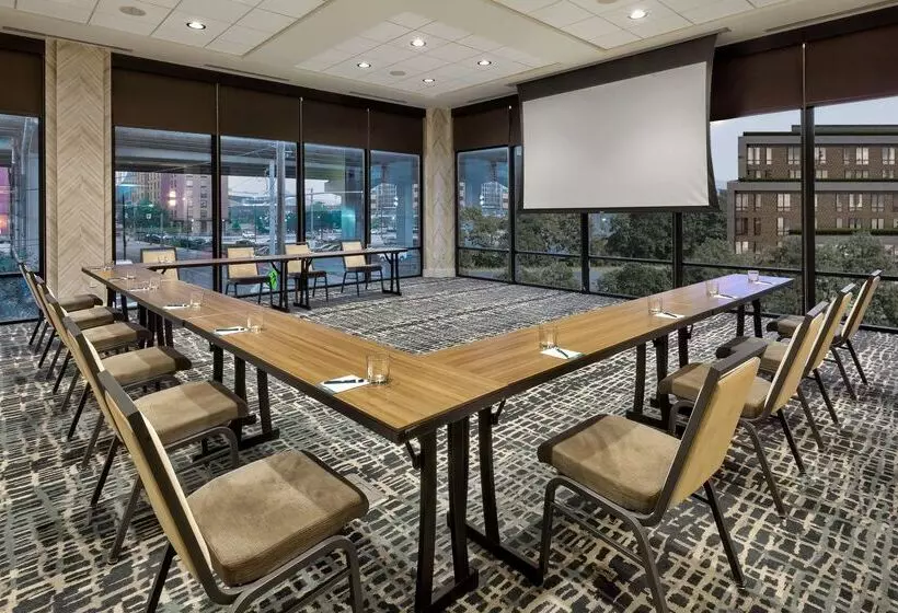 ホテル Homewood Suites By Hilton Pittsburgh Downtown