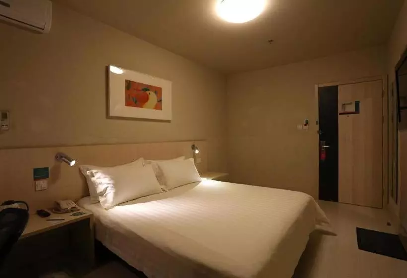 Hotelli Jinjiang Inn Beijing Wangfujing