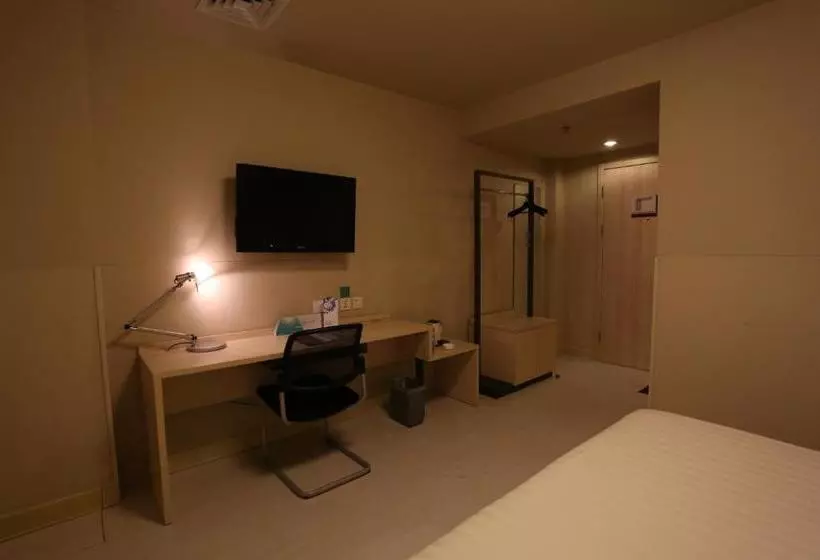 Hotelli Jinjiang Inn Beijing Wangfujing
