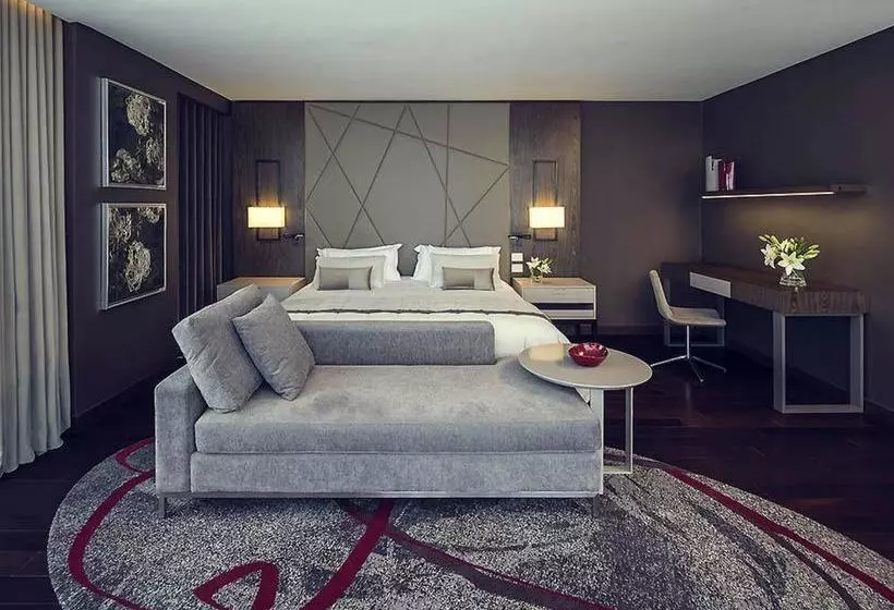 هتل Mercure Santa Rosa La Pampa
