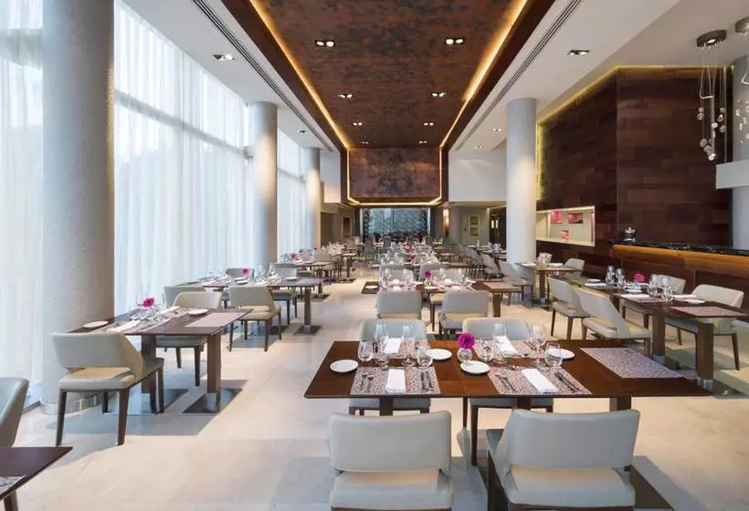 هتل Mercure Santa Rosa La Pampa
