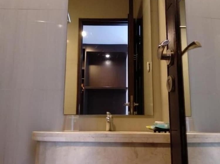 Otel Oasis Siliwangi Sport