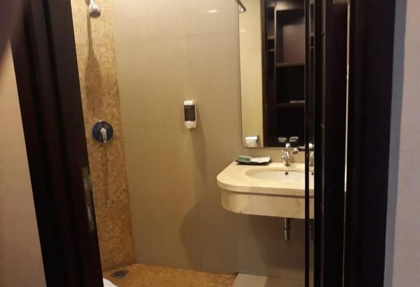 Otel Oasis Siliwangi Sport