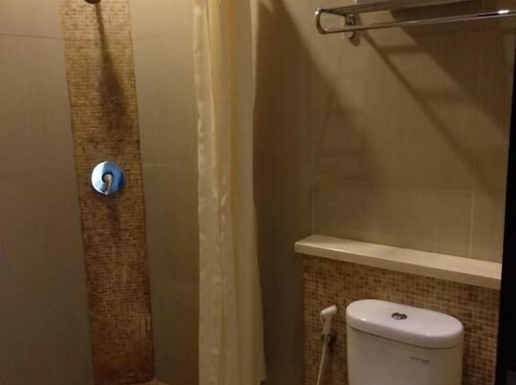 Otel Oasis Siliwangi Sport