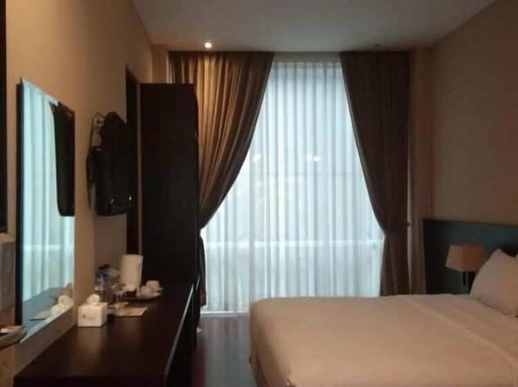 Otel Oasis Siliwangi Sport