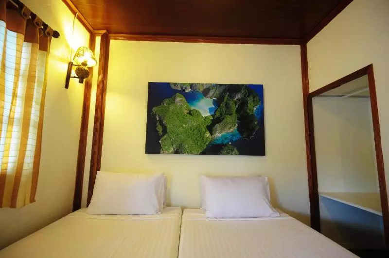 Hotel October Hostel