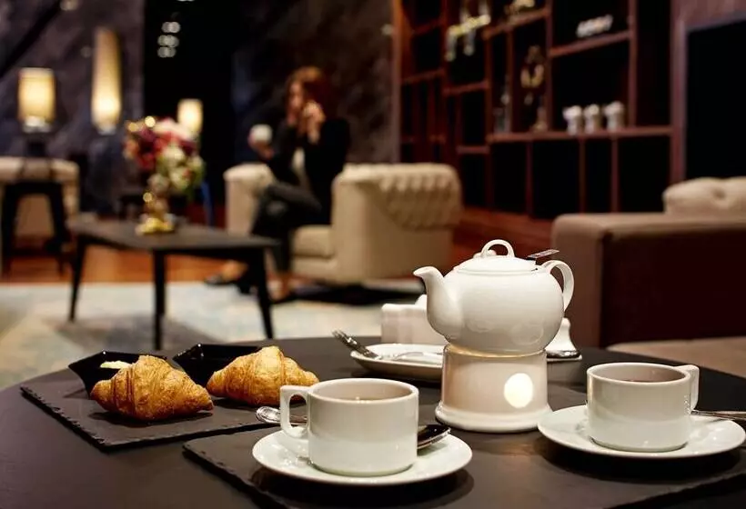Pullman Istanbul Hotel & Convention Center