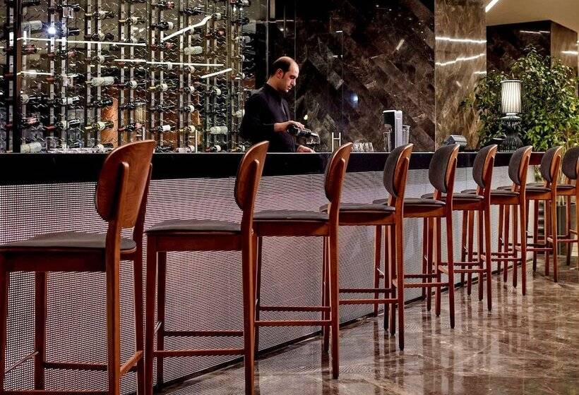 Pullman Istanbul Hotel & Convention Center