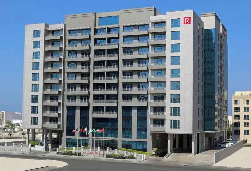 Ramada Hotel And Suites Amwaj Islands