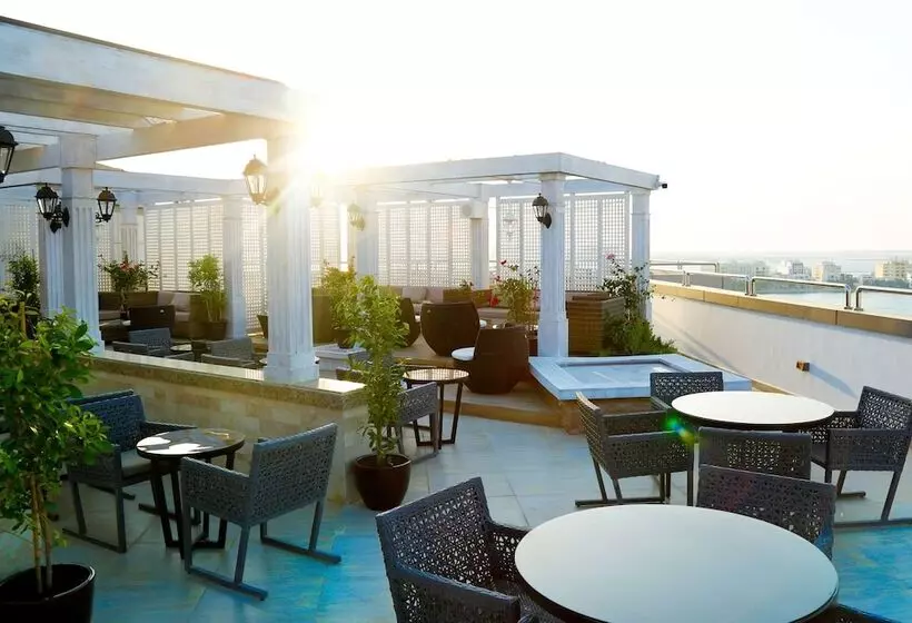 Ramada Hotel And Suites Amwaj Islands
