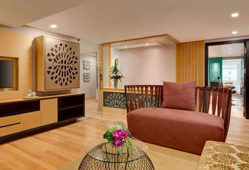 Ramada Hotel And Suites Amwaj Islands