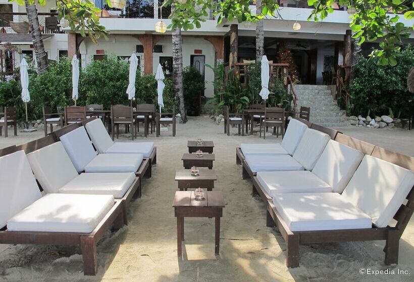 Sunset At Aninuan Beach Resort Powered By Cocotel