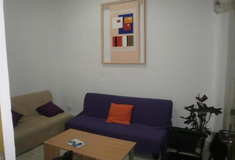 ユースホステル Falow