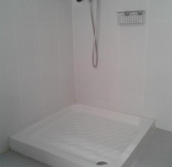 ユースホステル Falow