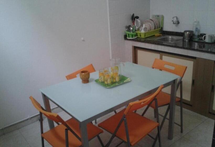 ユースホステル Falow