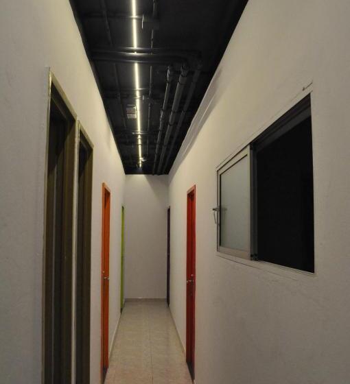 ユースホステル Falow