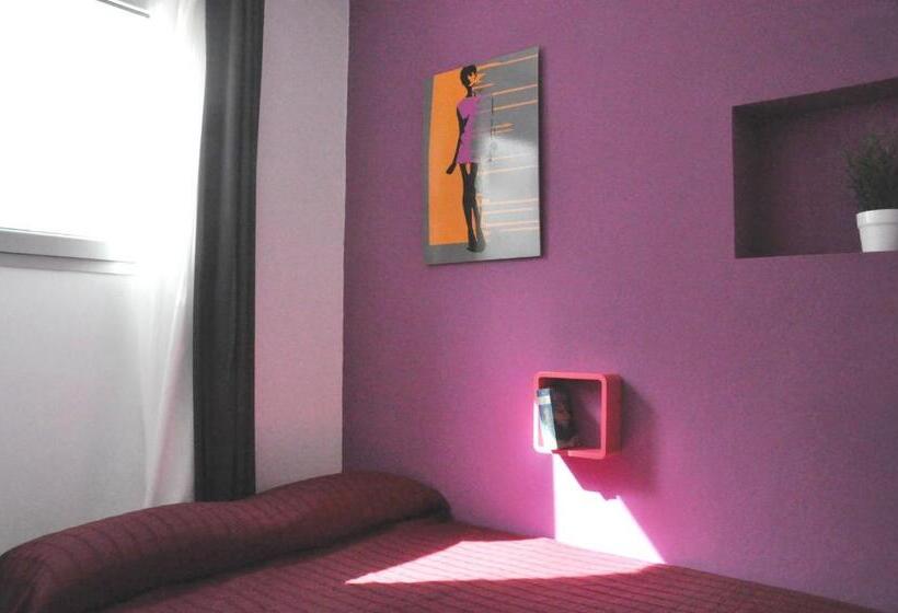 ユースホステル Falow