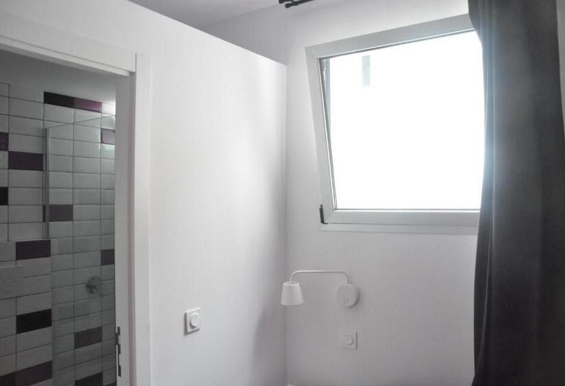 ユースホステル Falow