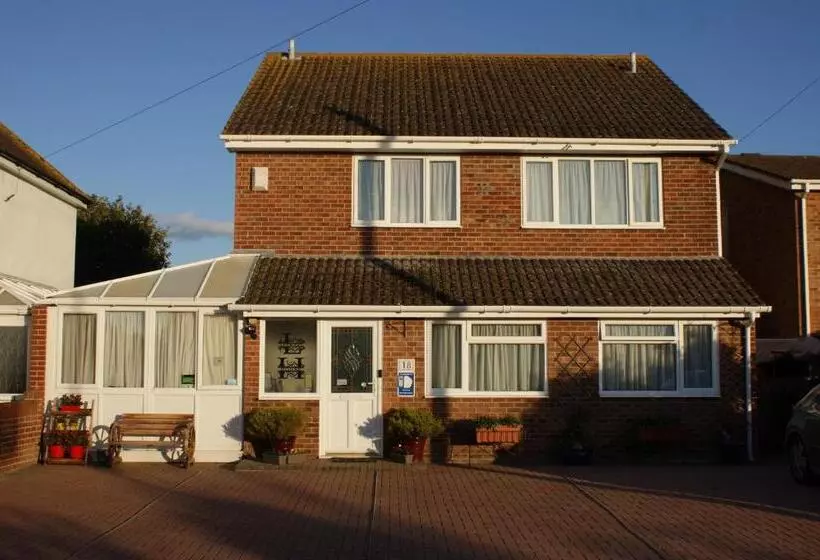 Leeward House B&b
