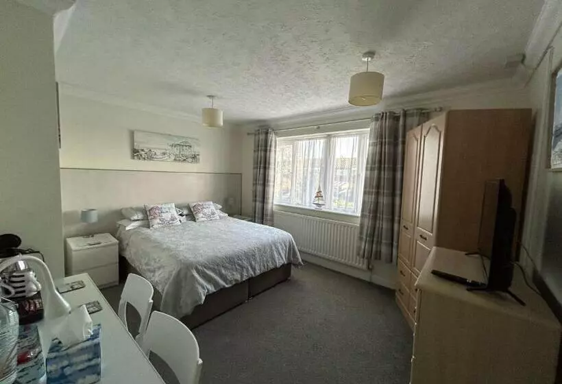 Leeward House B&b