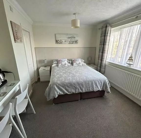 Leeward House B&b